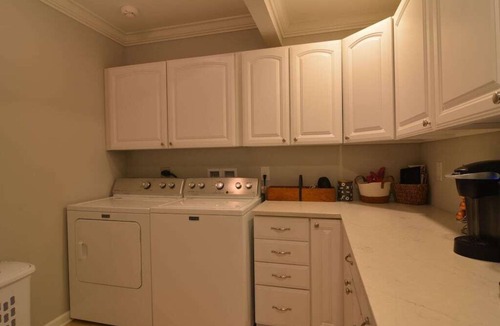 Lorain House | Lake Haven - The Water’s Edge Of Lake Erie!