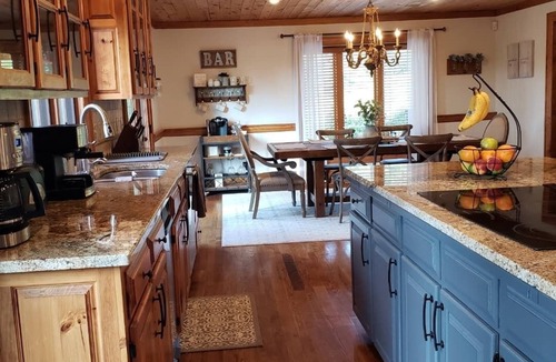 St. Stephens House | Lake Hickory Estate