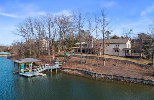 Rock Hill House | Lake House, Fire Table, Hot Tub, Screened in Porch
