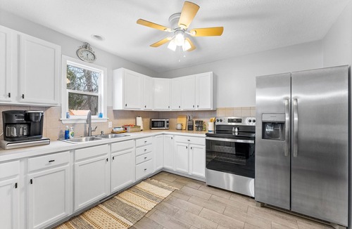 Craig Beach House | Lake Milton Haven: 3BR, Modern, Near Lake & Winery