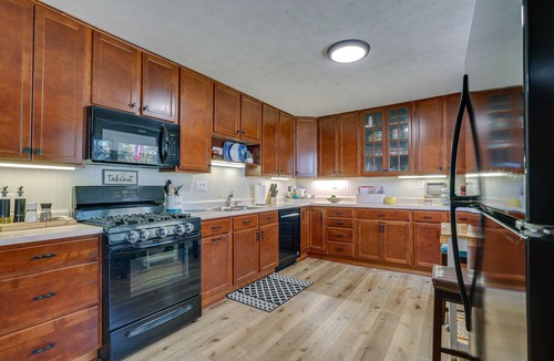 Leesburg House | Lakefront Getaway in Leesburg w/Dock + Kayaks!