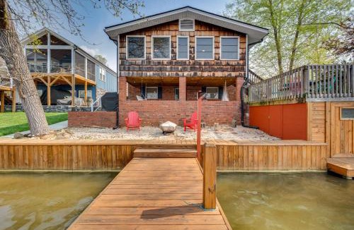 New London House | Lakefront New London Home: Dock, Fire Pit + Views!