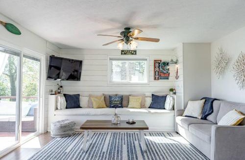 Falls of Rough House | Lakefront Retreat-3bdrm 2ba with stunning views! Hiking & Fishing!