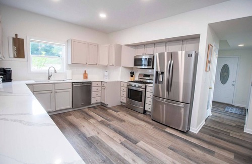 Noblesville House | Lakehouse - Sleeps 20 w/free boat slip