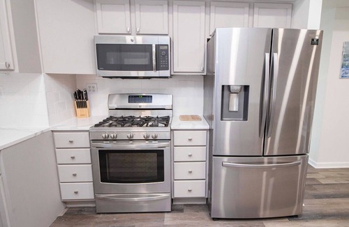 Noblesville House | Lakehouse - Sleeps 20 w/free boat slip