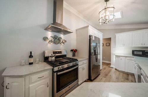 Mount Mourne House | Lakeside Fun with Kayaks, Game Room, Pets OK