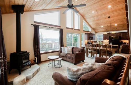 Coeur d'Alene House | Lakeside Hideaway