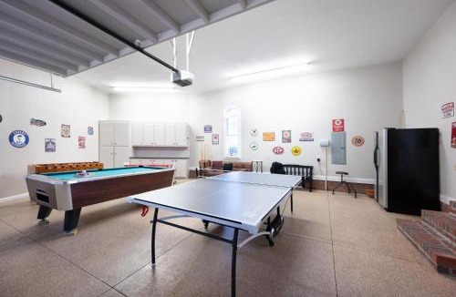 Olivia House | Lakeside Lane Retreat Waterfront Escape with Kayaks Game Room & Scenic Views