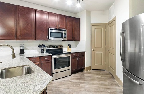 Washington Ave./ Memorial Park Apartment | Landing | Amazing 1BD, Clubhouse, Gym