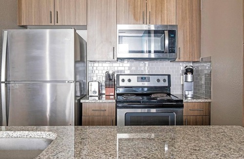 Memorial Apartment | Landing | Amazing 1BD, Gym