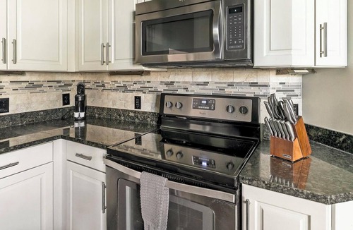 Westchase Apartment | Landing | Amazing 1BD, Gym, Clubhouse