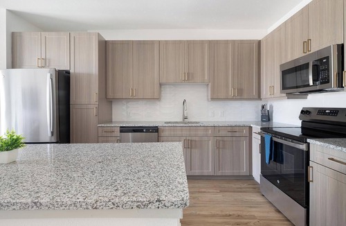 Scofield Farms Apartment | Landing | Amazing 1BD, Pool, Gym