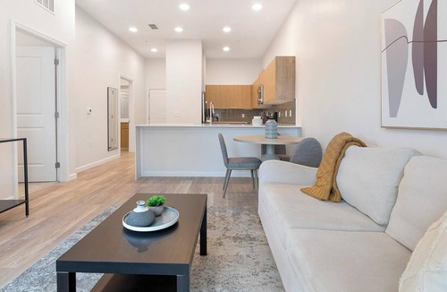 Florida Center Apartment | Landing | Amazing 1BD, Yoga Studio, Pool