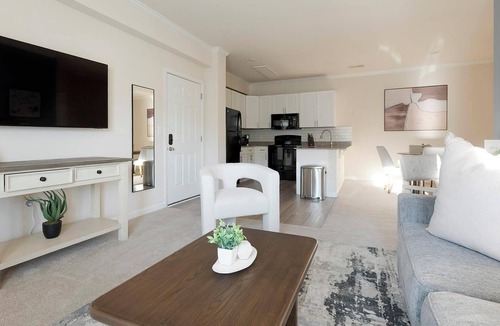 Charlotte Apartment | Landing | Amazing 2BD, Clubhouse, Gym