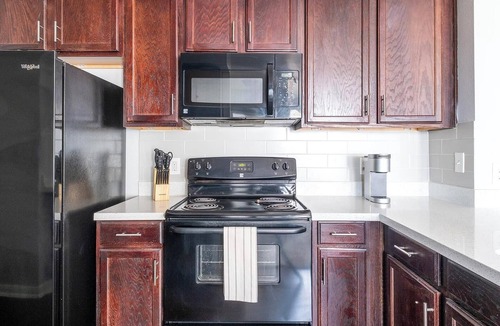 Atascocita Apartment | Landing | Amazing 2BD, Game Room, Clubhouse