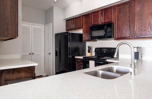 Atascocita Apartment | Landing | Amazing 2BD, Game Room, Clubhouse