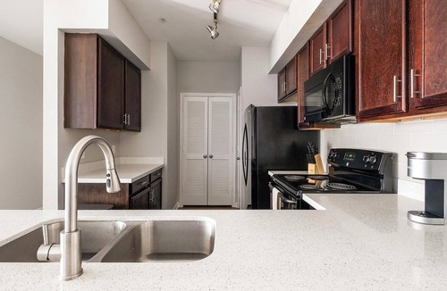 Atascocita Apartment | Landing | Amazing 2BD, Game Room, Clubhouse