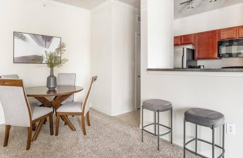 Barker Apartment | Landing | Amazing 2BD, Gym, Clubhouse