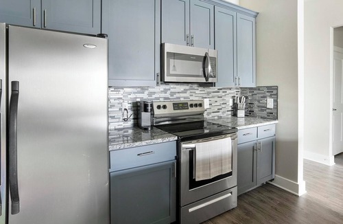 Nassau Bay Apartment | Landing | Amazing 2BD, Pool, Clubhouse