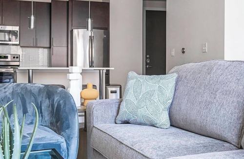Woodland Heights Apartment | Landing | Amazing Studio, Yoga Studio, Gym