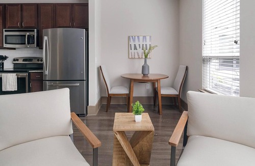 Washington Ave./ Memorial Park Apartment | Landing | Amazing Studio, Clubhouse, Gym