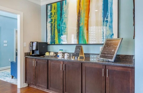 Woodland Hills Apartment | Landing at Brassfield Park Apartments - 1 Bedroom in North Greensboro