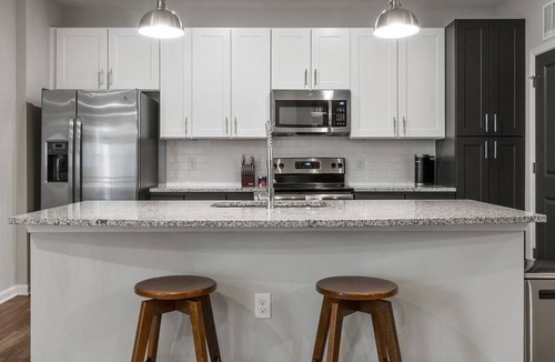 Bowling Green Apartment | Landing at The Newton Apartments - 2 Bedrooms in Palisades