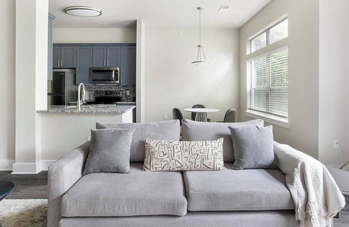Nassau Bay Apartment | Landing | Beautiful 1BD, Clubhouse, Pool
