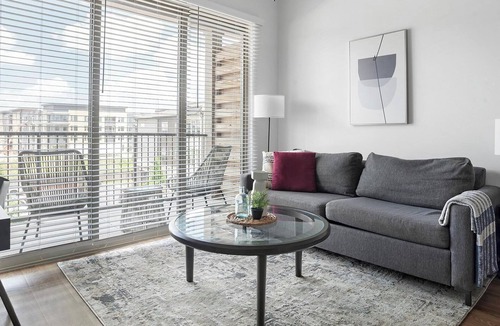 Austin Apartment | Landing | Beautiful 1BD, Clubhouse, Gym