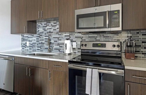 Vickery Meadow Apartment | Landing | Beautiful 1BD, Pool, Gym