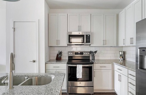 East Raleigh Apartment | Landing | Beautiful 1BD, Yoga Studio, Clubhouse