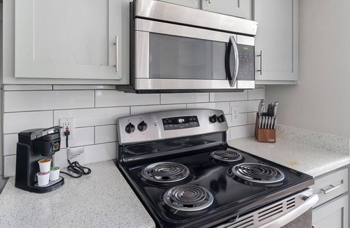 Briarforest Apartment | Landing | Beautiful 2BD, Pool, Gym