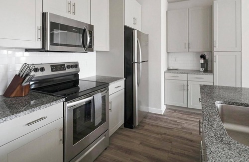 Katy Apartment | Landing | Beautiful 2BD, Pool, Gym