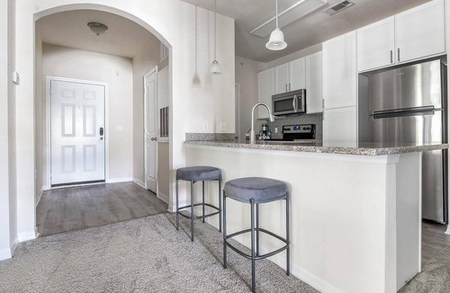 Charlotte Apartment | Landing | Beautiful 2BD, Gym, Clubhouse