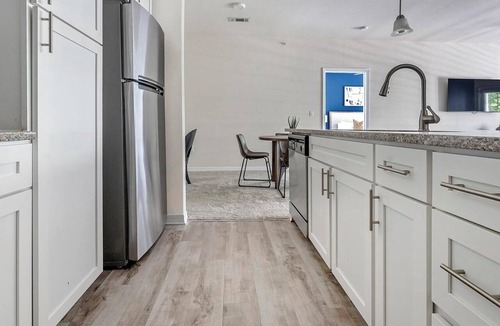Charlotte Apartment | Landing | Beautiful 2BD, Gym, Clubhouse