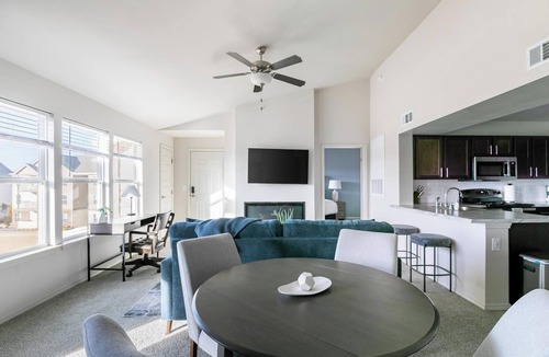 Yukon Apartment | Landing | Beautiful 2BD, Clubhouse, Gym