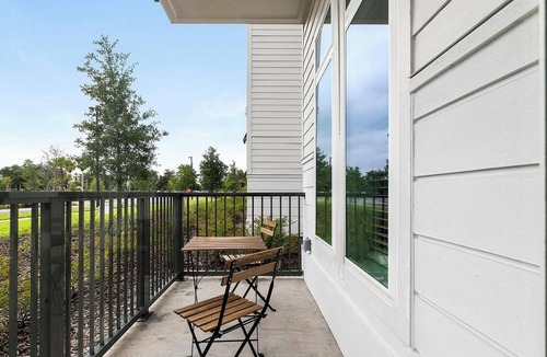 Florida Center Apartment | Landing | Chic 1BD, Clubhouse, Yoga Studio