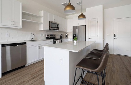 Austin Apartment | Landing | Chic 1BD, Gym, Clubhouse