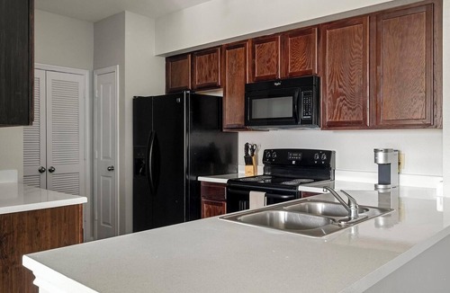 Atascocita Apartment | Landing | Chic 2BD, Game Room, Clubhouse