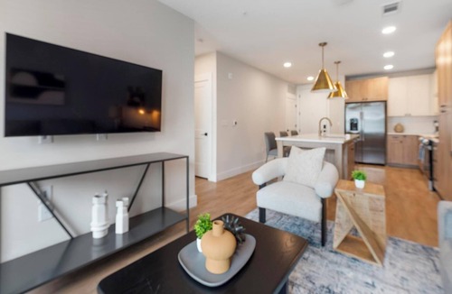 Mount Mourne Apartment | Landing | Incredible 1BD, Clubhouse, Pool