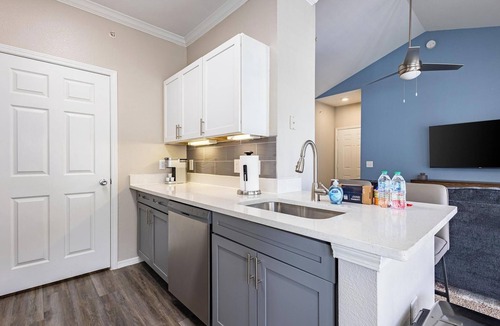Webster Apartment | Landing | Incredible 2BD, Gym