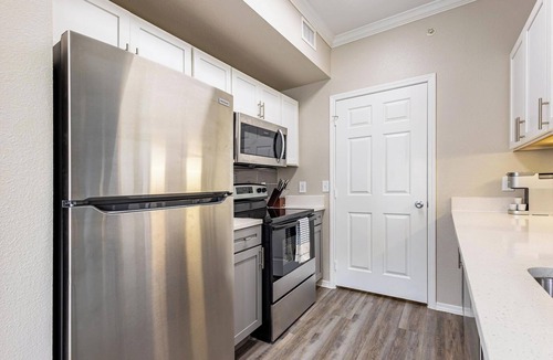 Webster Apartment | Landing | Incredible 2BD, Gym