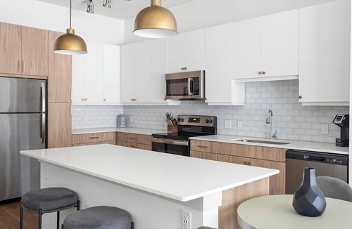 Austin Apartment | Landing | Modern 1BD, Clubhouse, Gym