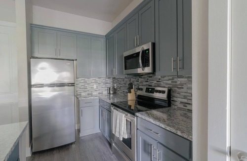 Nassau Bay Apartment | Landing | Modern 1BD, Gym, Clubhouse