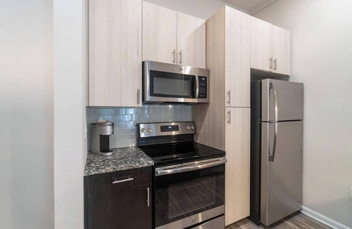 Charlotte Apartment | Landing | Modern 2BD, Gym, Clubhouse