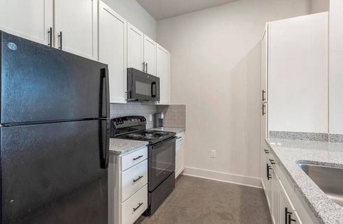 Charlotte Apartment | Landing | Modern 2BD, Gym, Clubhouse