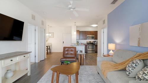 Apopka Apartment | Landing Modern 2BD Gym Clubhouse