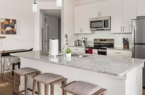 Huntersville Apartment | Landing | Modern 2BD, Gym