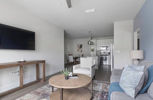 St. Johns Apartment | Landing | Modern 3BD, Gym