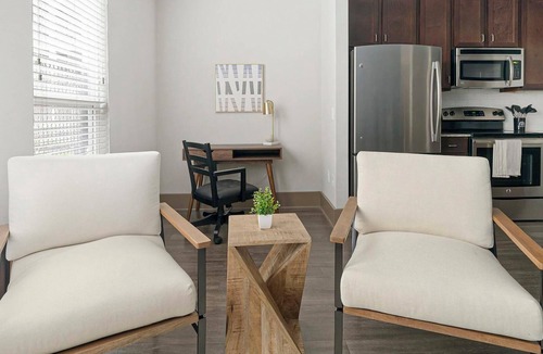 Washington Ave./ Memorial Park Apartment | Landing | Modern Studio, Clubhouse, Gym